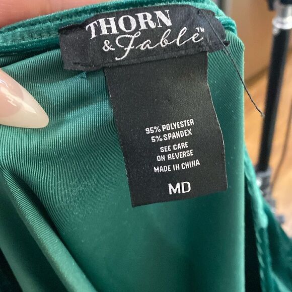 Thorne & Fable Velvet Green Corset Lace-Up Crop Long-Sleeve - Picture 6 of 10